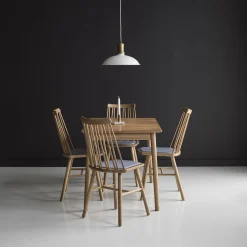 Hans K ZigZag ruokapöytä 127cm, tammi