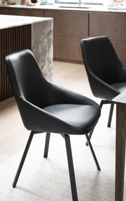 Rowico Alison ruokapöydän tuoli, musta nahka / mustat metallijalat