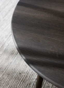 Rowico Tompkins pyöreä sohvapöytä 90cm, ruskea tammi