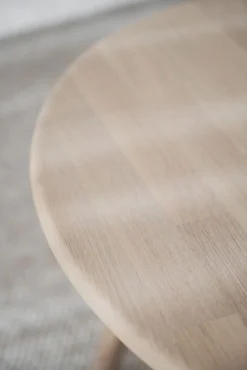 Rowico Tompkins pyöreä sohvapöytä 60cm, valkopesty tammi